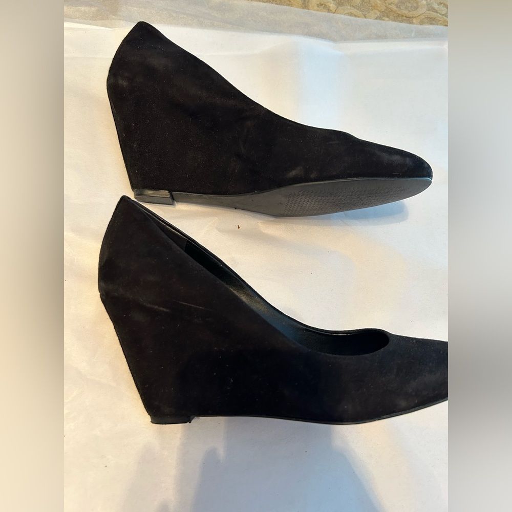 Black suede wedge 4 inch heels. Size 9 1/2. Via Neroli.